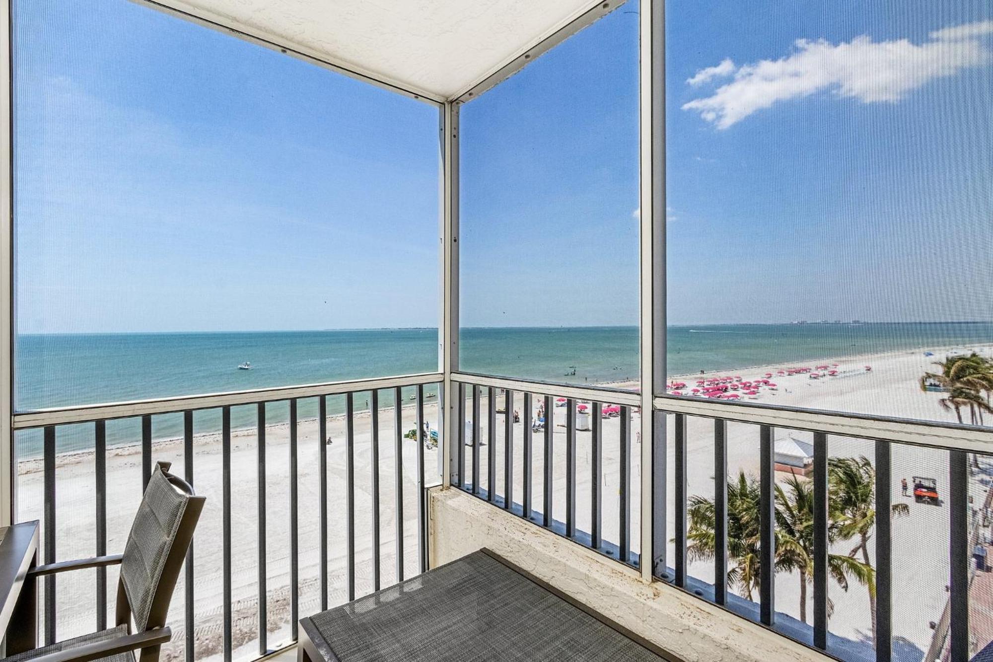 Fantastic Gulf Front Condo On The North End Of The Island - Beach Villas # 504 Condo Fort Myers Beach Eksteriør bilde