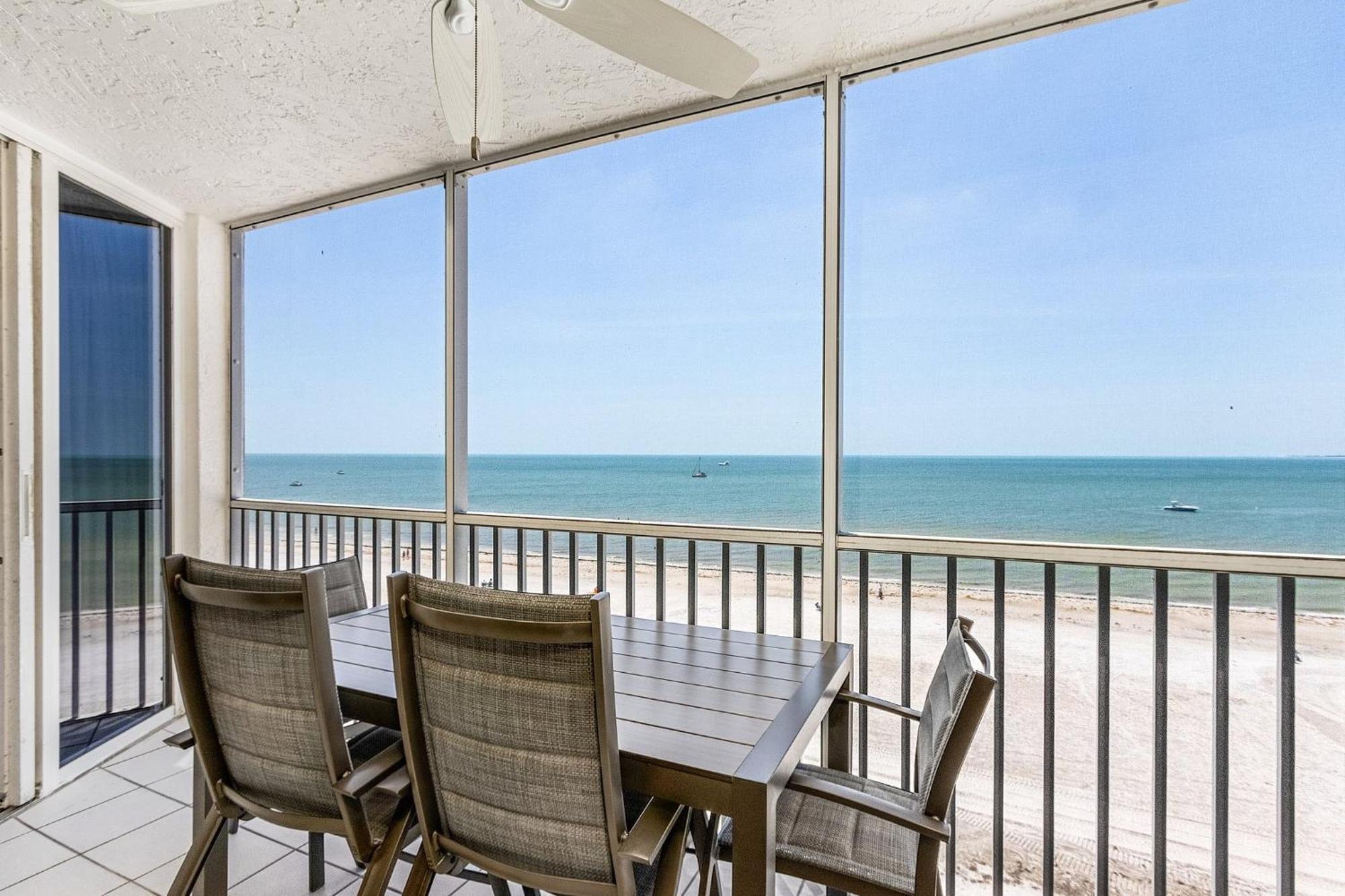 Fantastic Gulf Front Condo On The North End Of The Island - Beach Villas # 504 Condo Fort Myers Beach Eksteriør bilde